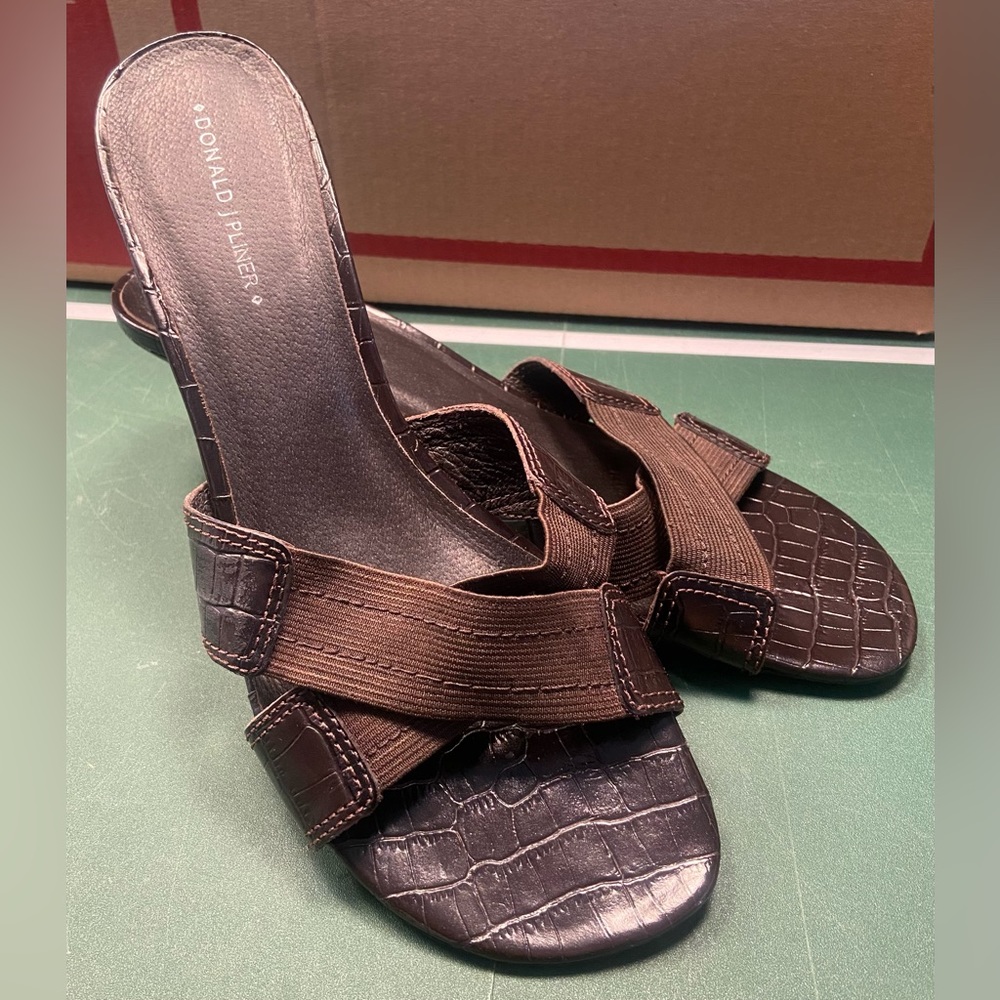 Donald J. Pliner brown leather dressy slides heels size 9.5